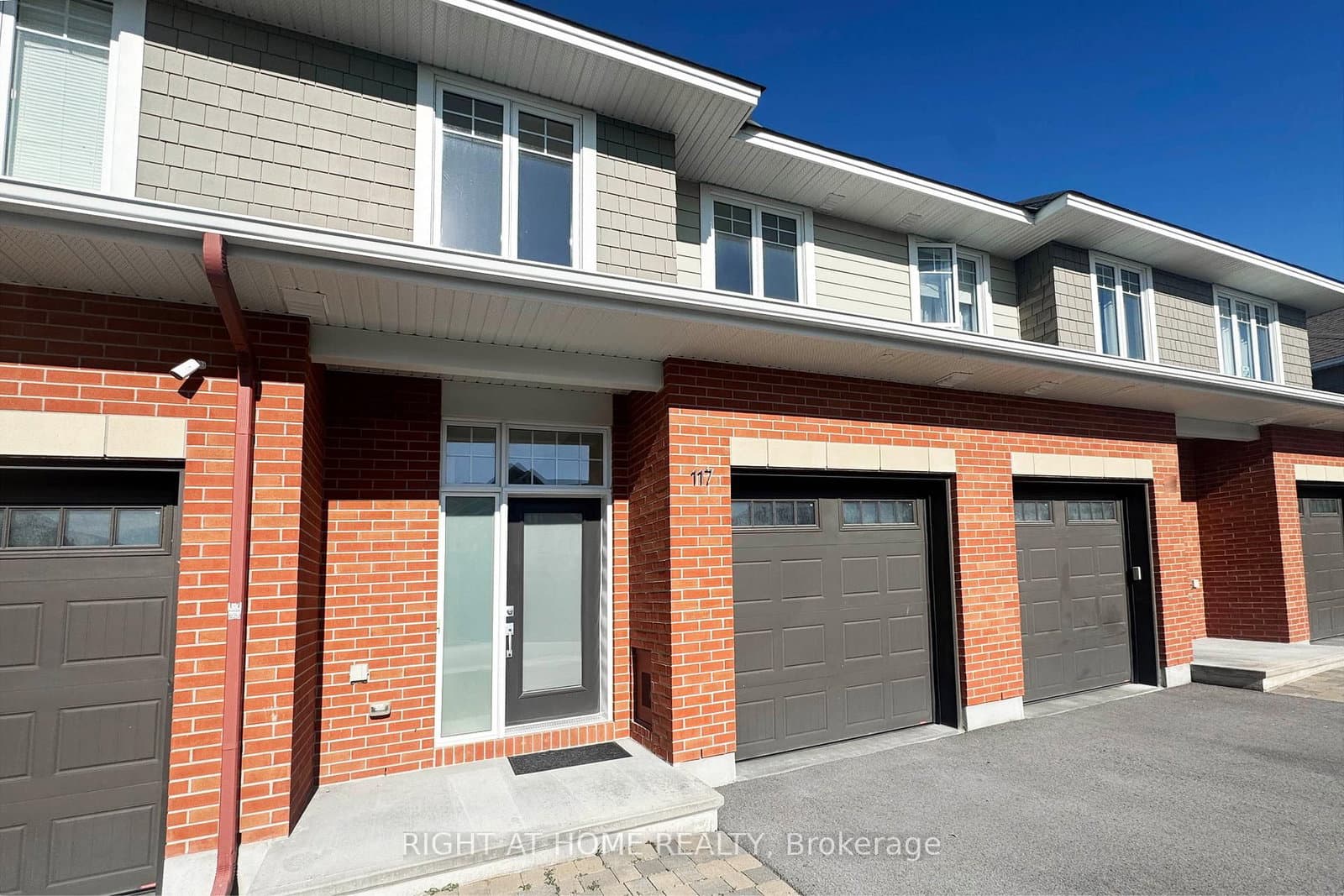 117 Escarpment Crescent, Ottawa, ON — photo 2