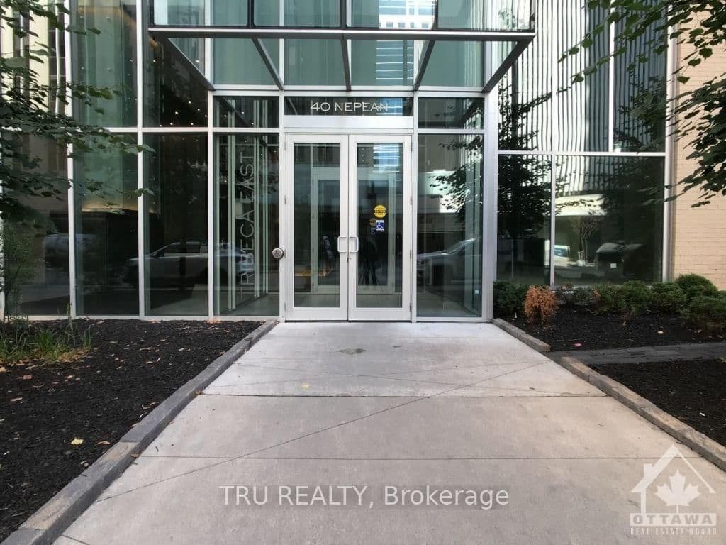 1404 - 40 Nepean Street, Ottawa, ON — photo 3