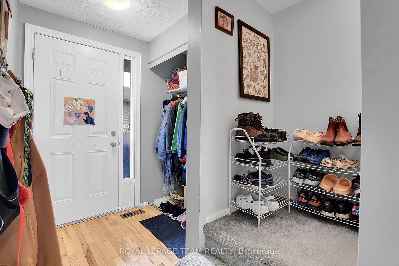 B - 902 Elmsmere Road, Ottawa, ON — photo 2