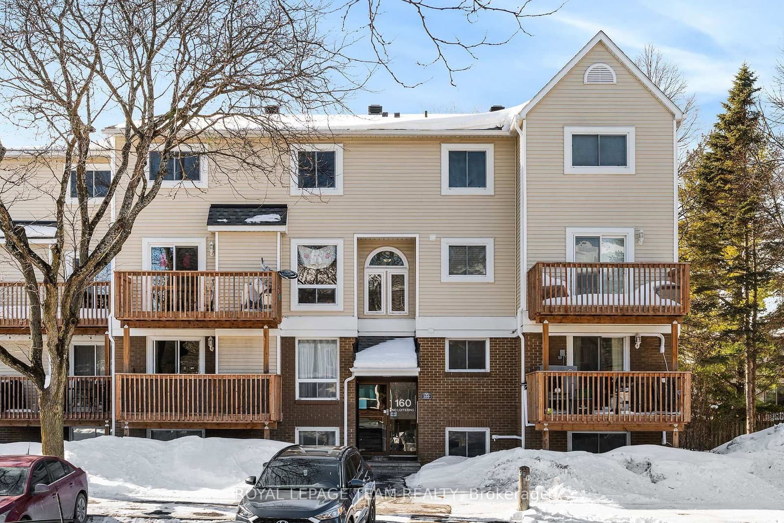 4 - 160 Fenerty Court, Ottawa, ON — photo 2