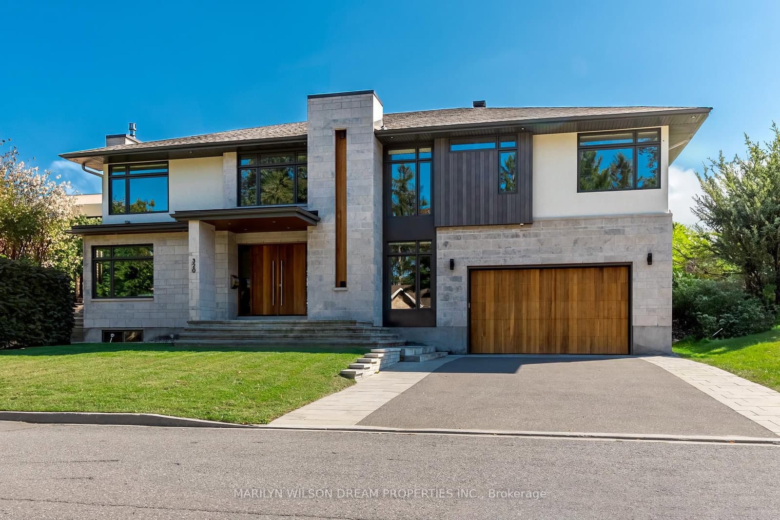 320 Crestview Road, Ottawa, ON