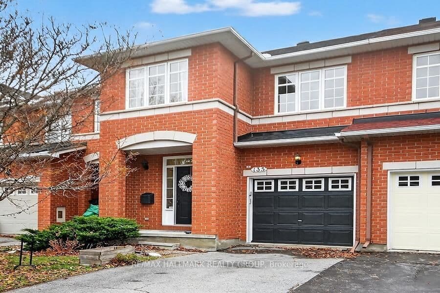135 Gatespark Private, Ottawa, ON