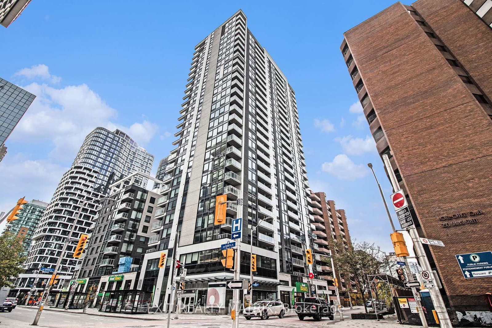 1101 - 340 Queen Street, Ottawa, ON