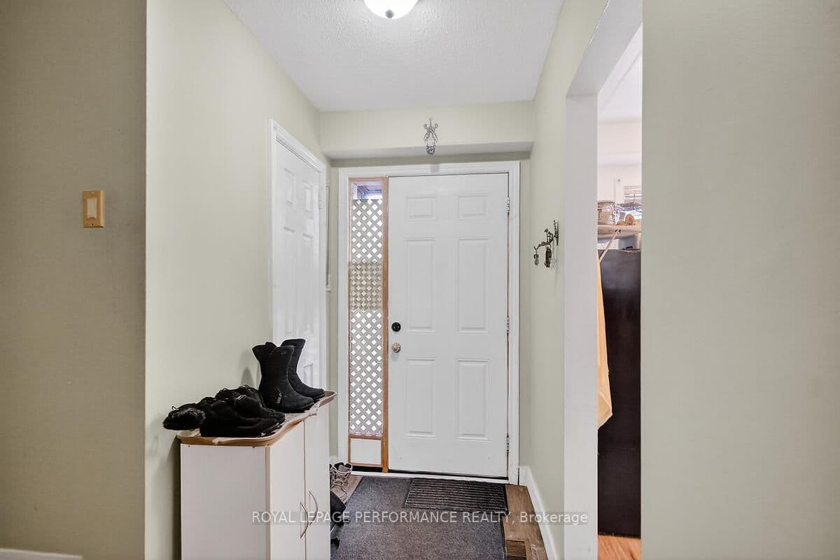 9 - 3064 Olympic Way, Ottawa, ON — photo 3