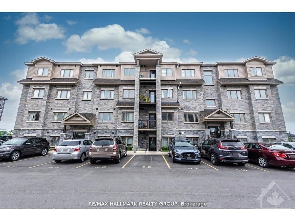 10 - 340 TRIBECA Private, Ottawa, ON