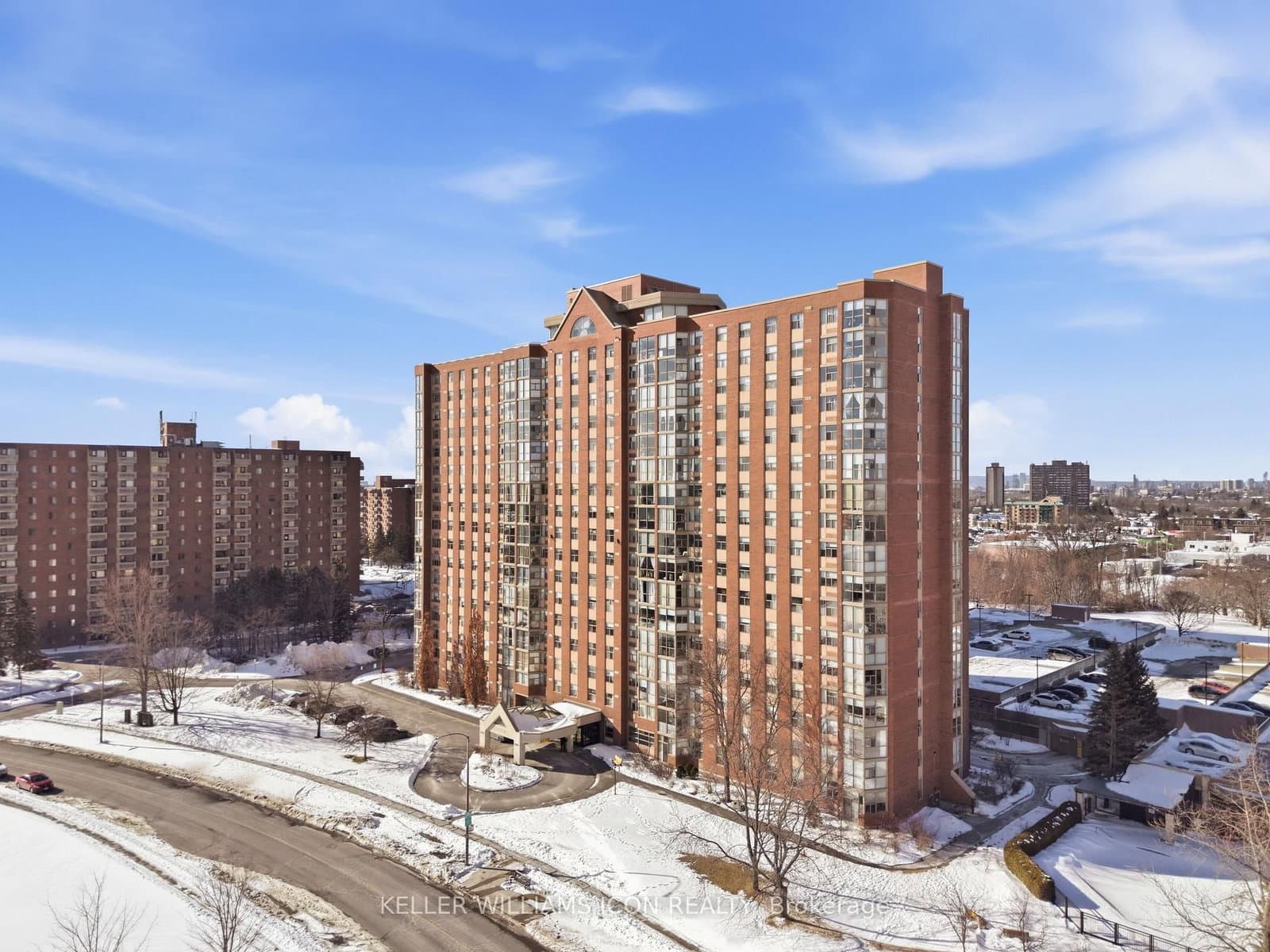 1011 - 2760 Carousel Crescent, Ottawa, ON — photo 2