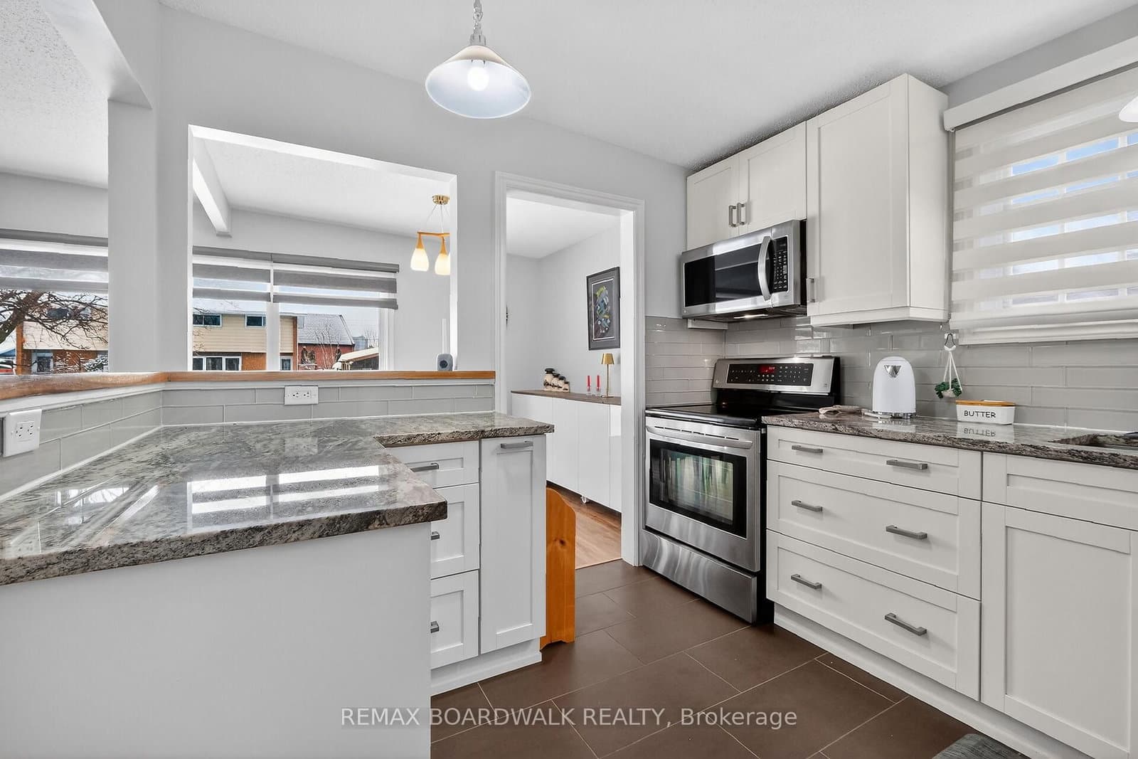 2462 Tupper Avenue, Ottawa, ON — photo 3