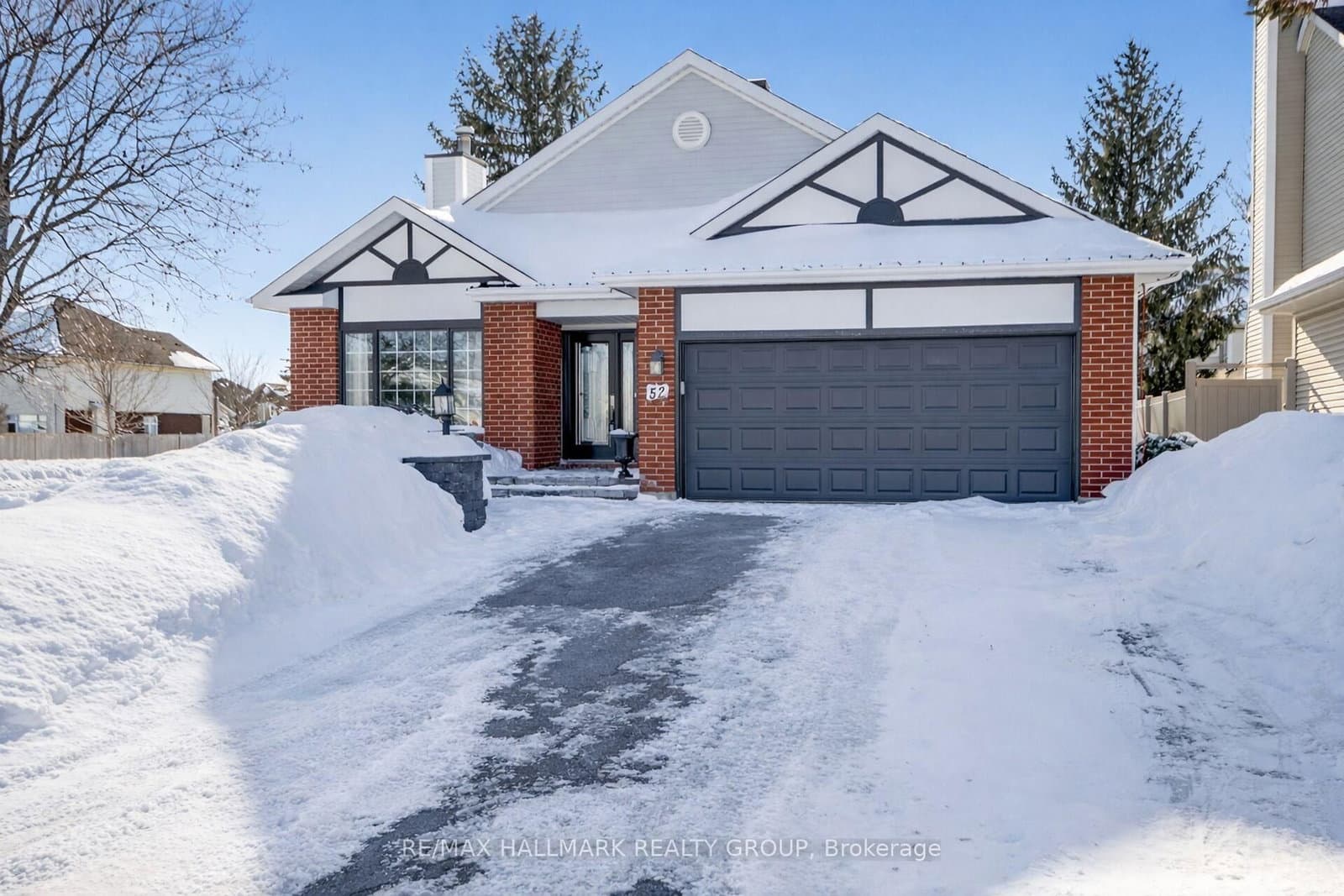 52 Bramblewood Crescent, Kanata, ON