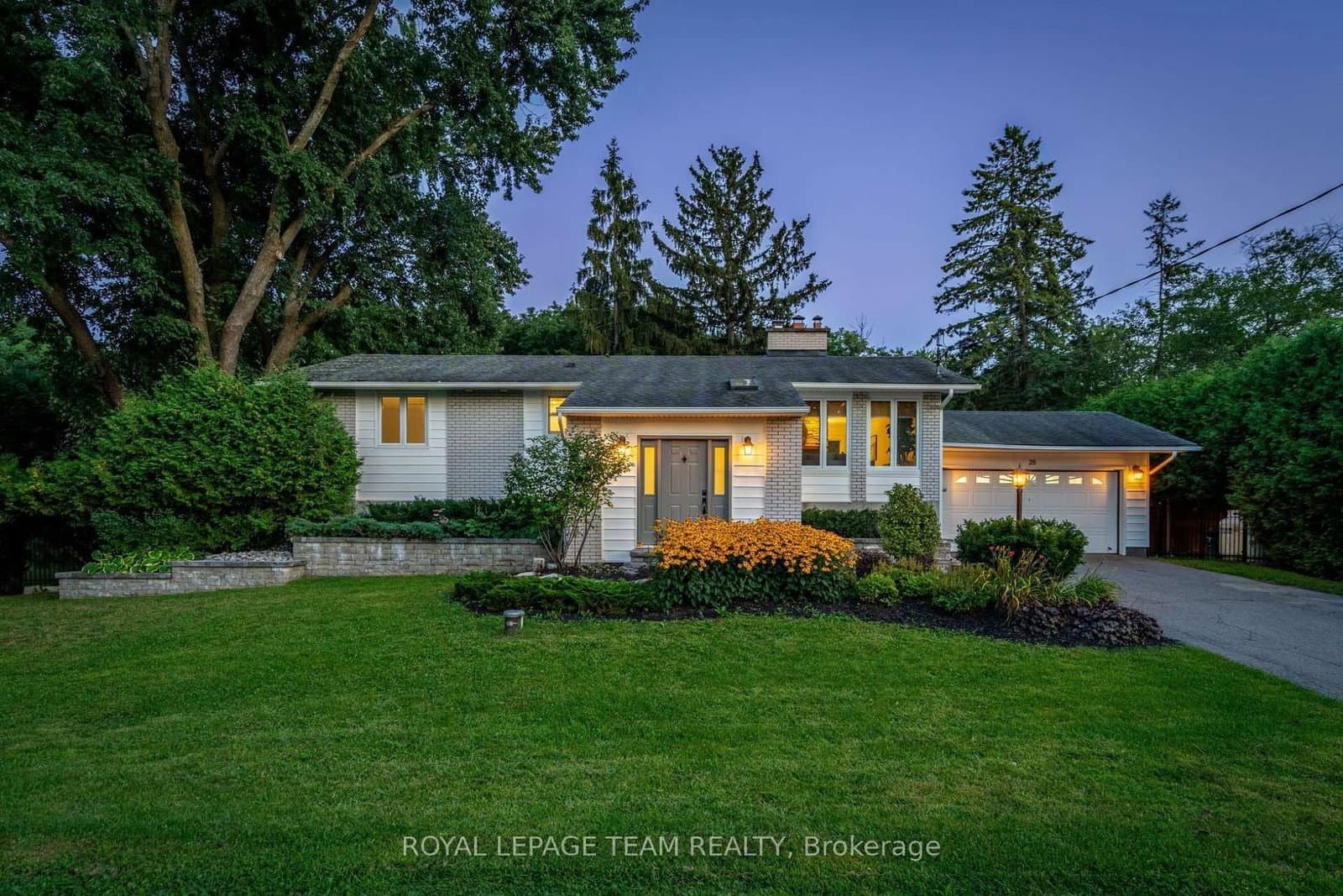 28 Maplehill Way, Ottawa, ON