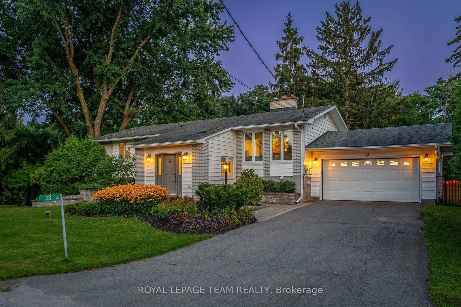 28 Maplehill Way, Ottawa, ON — photo 2