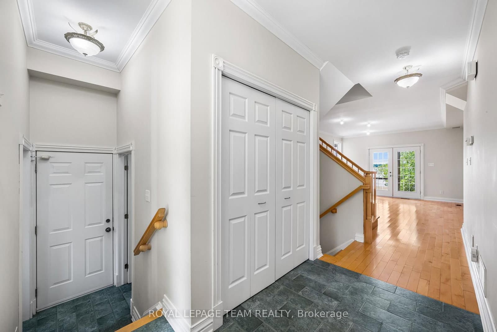 4310 Armitage Avenue, Ottawa, ON — photo 3