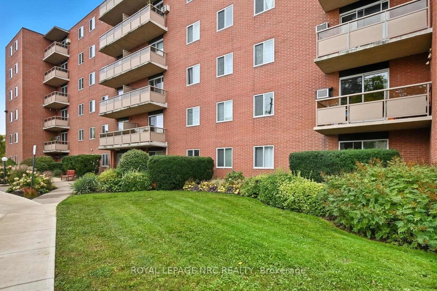 505 - 264 Grantham Avenue, St. Catharines, ON — photo 2