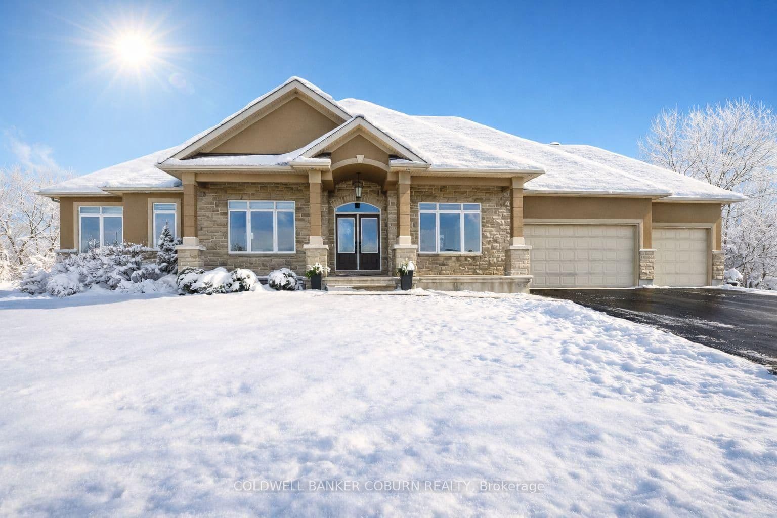 270 West Lake Circle, Carp, ON