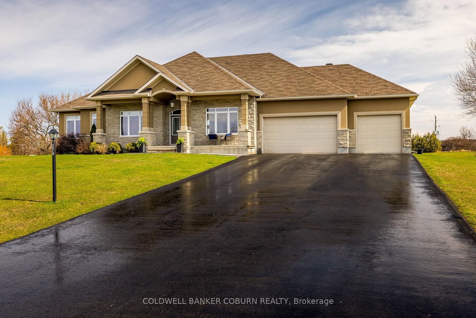 270 West Lake Circle, Carp, ON — photo 2