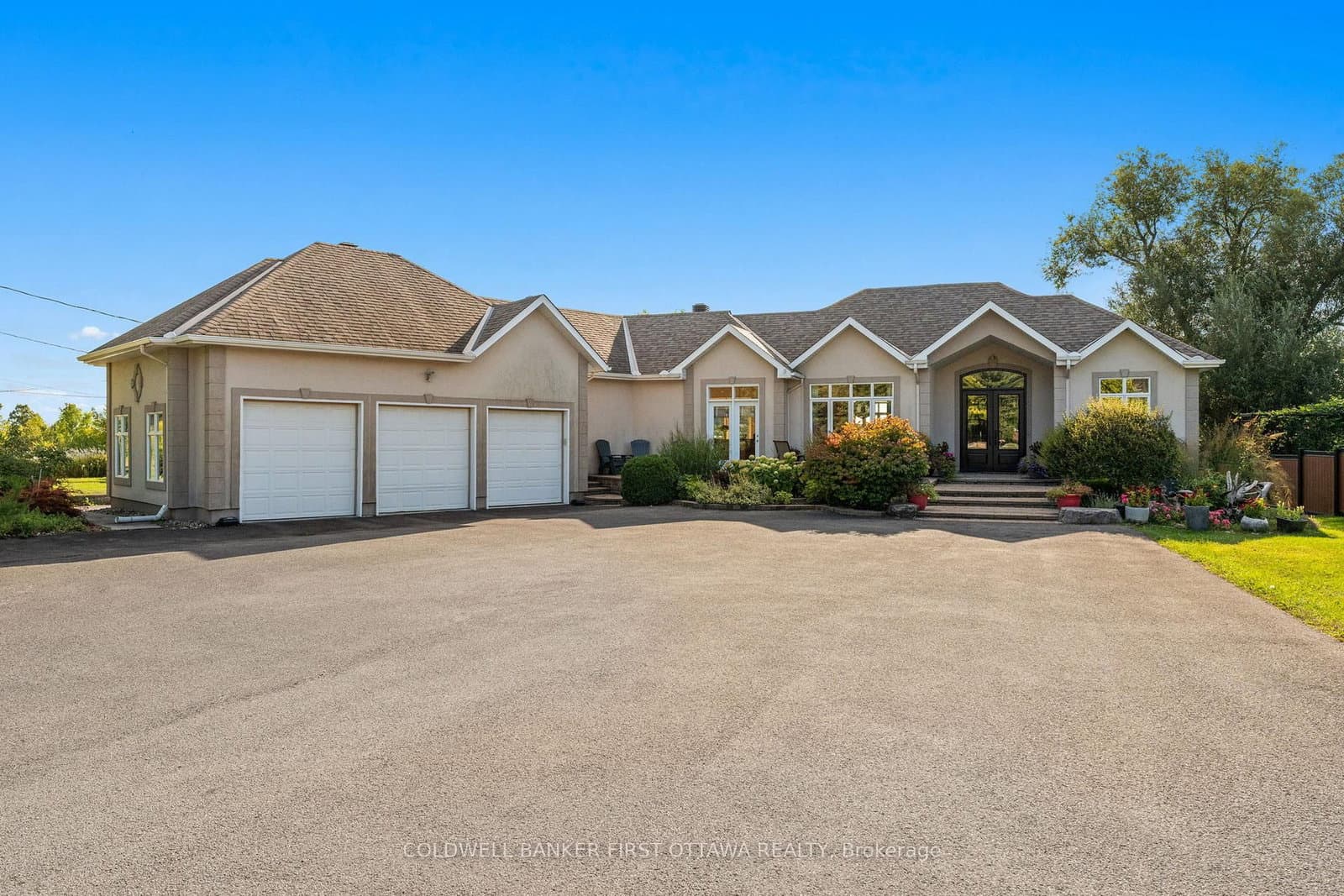 358 River Road, Ottawa, ON