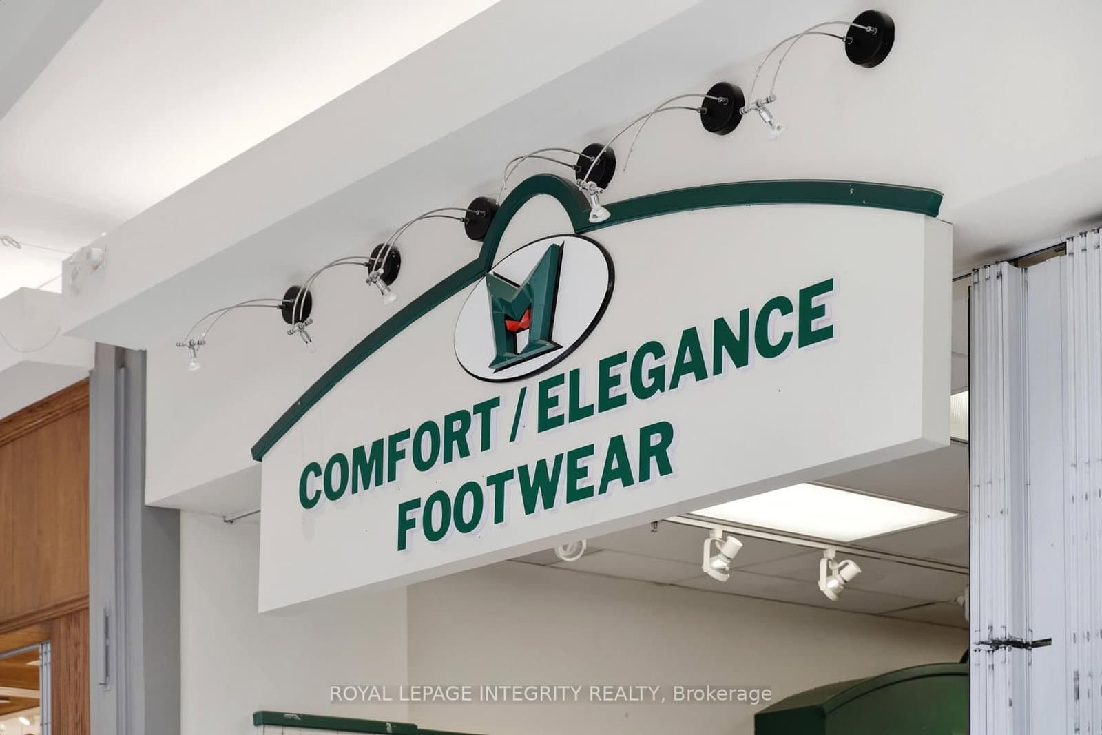 300 Eagleson Road, Kanata, ON