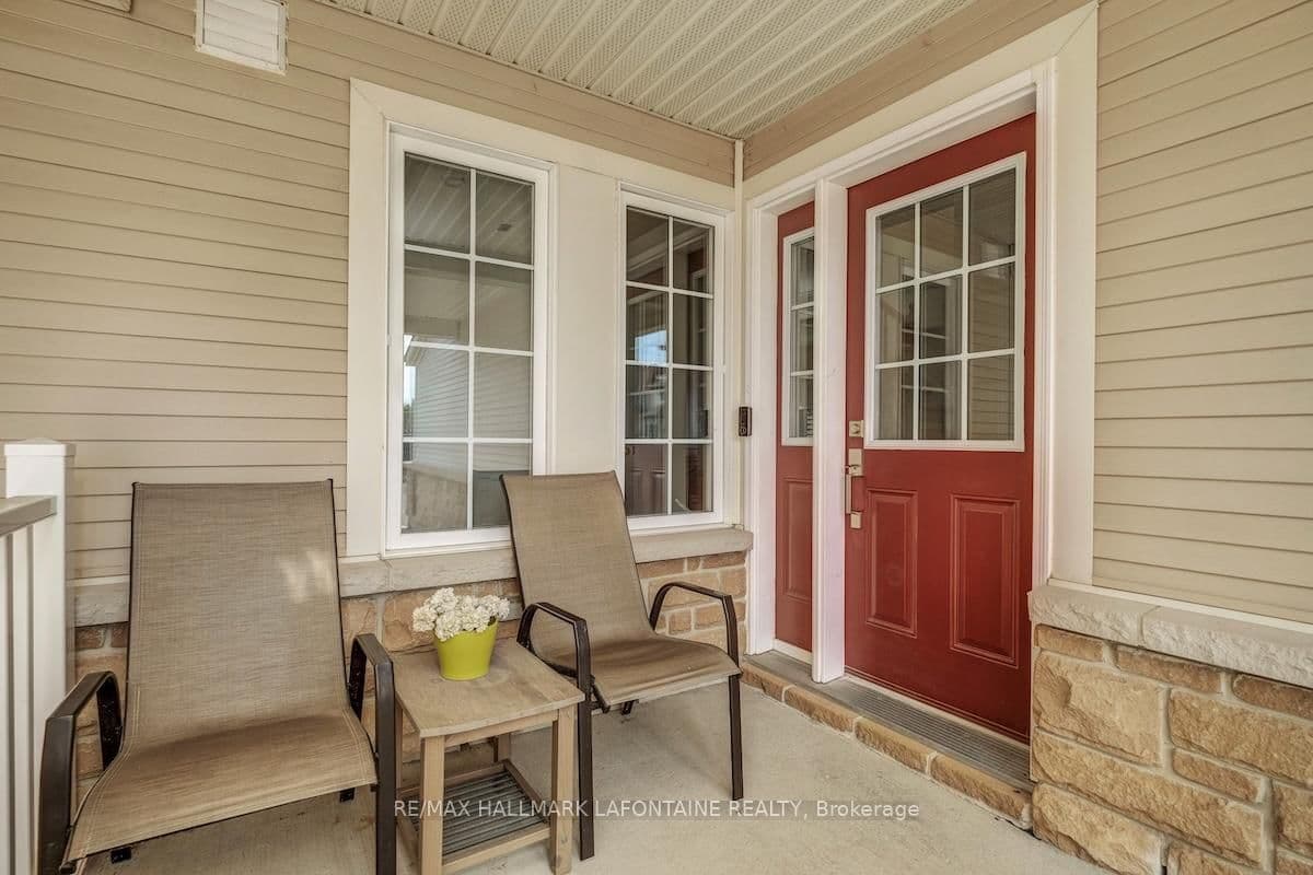 442 Wisteria Crescent, Ottawa, ON — photo 2