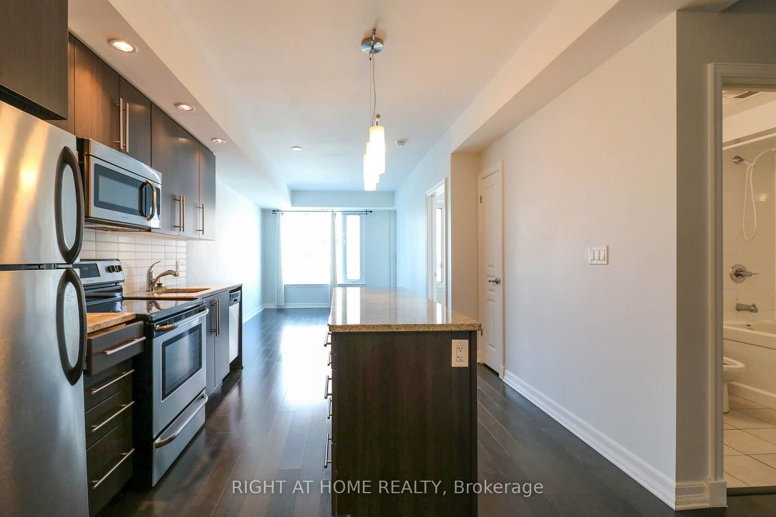 810 - 238 Besserer Street, Ottawa, ON — photo 3