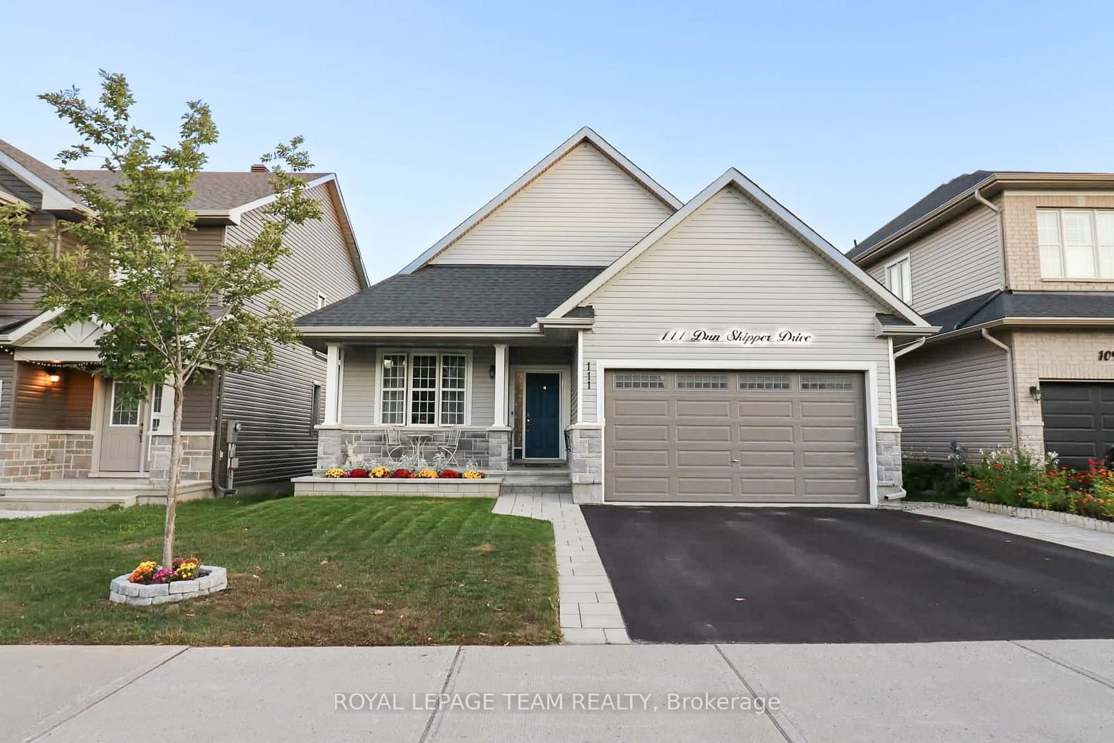 111 Dun Skipper Drive, Ottawa, ON