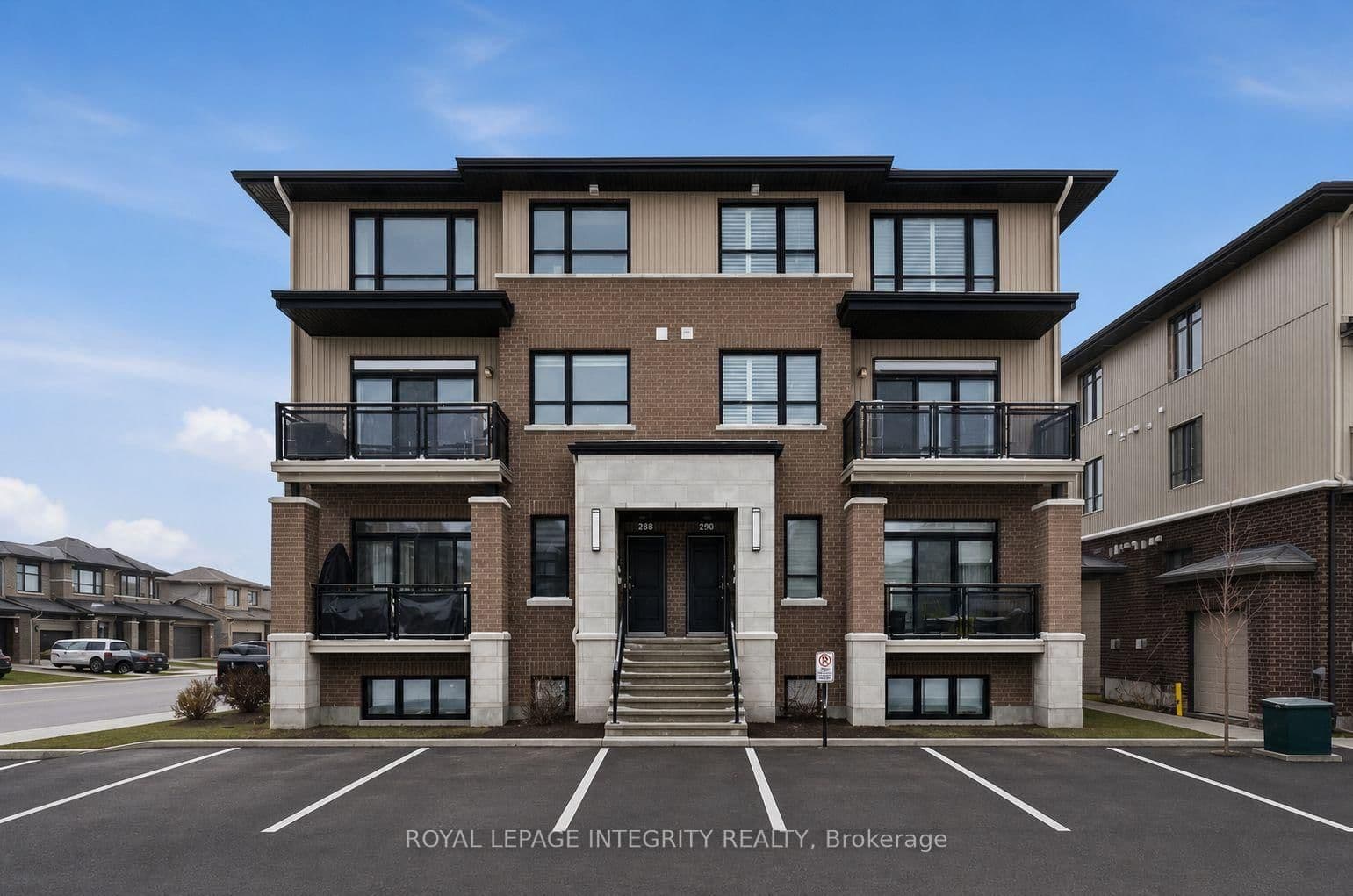 359 Axis Way, Ottawa, ON