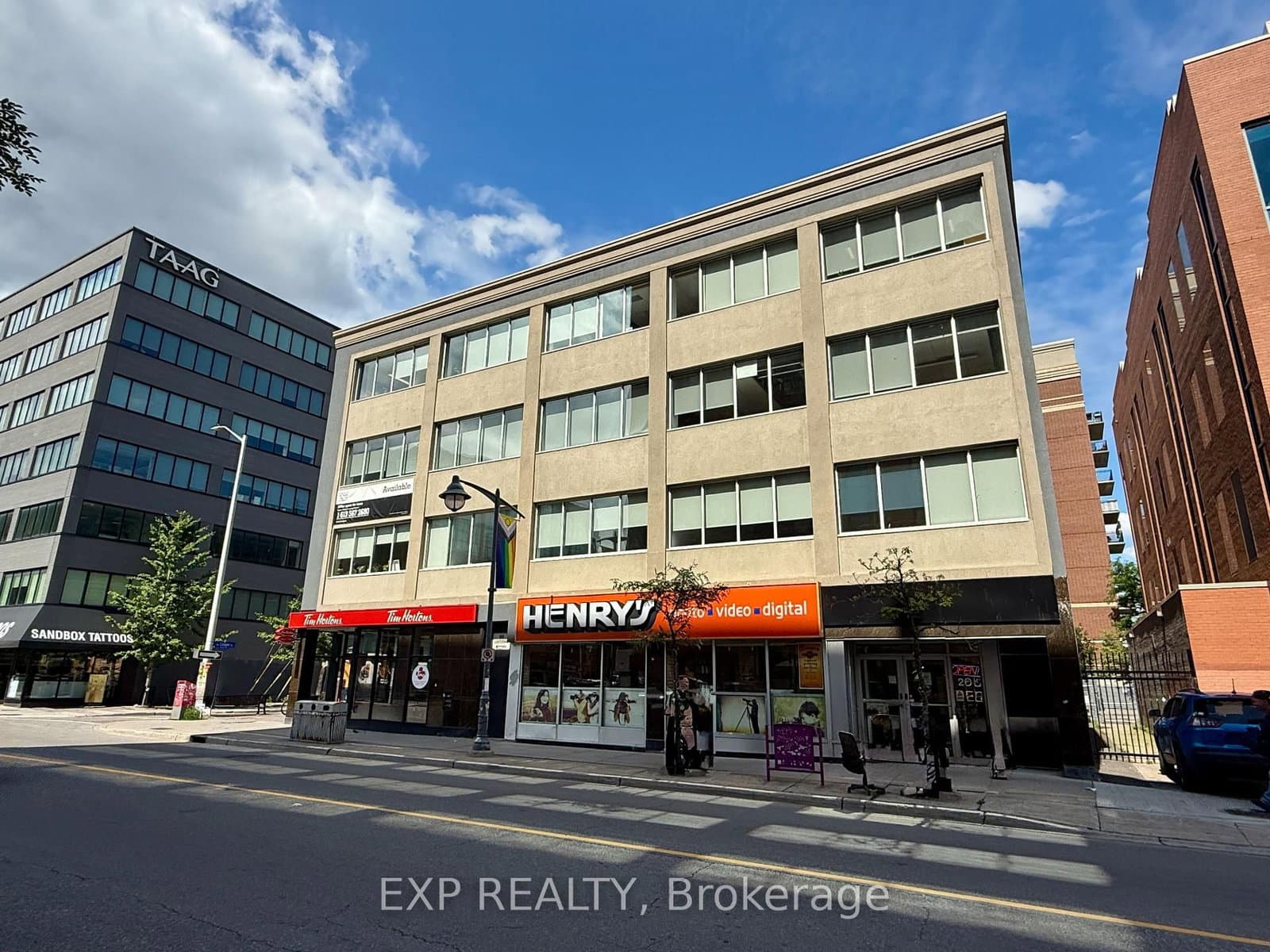 396 Cooper Street, Ottawa, ON — photo 2