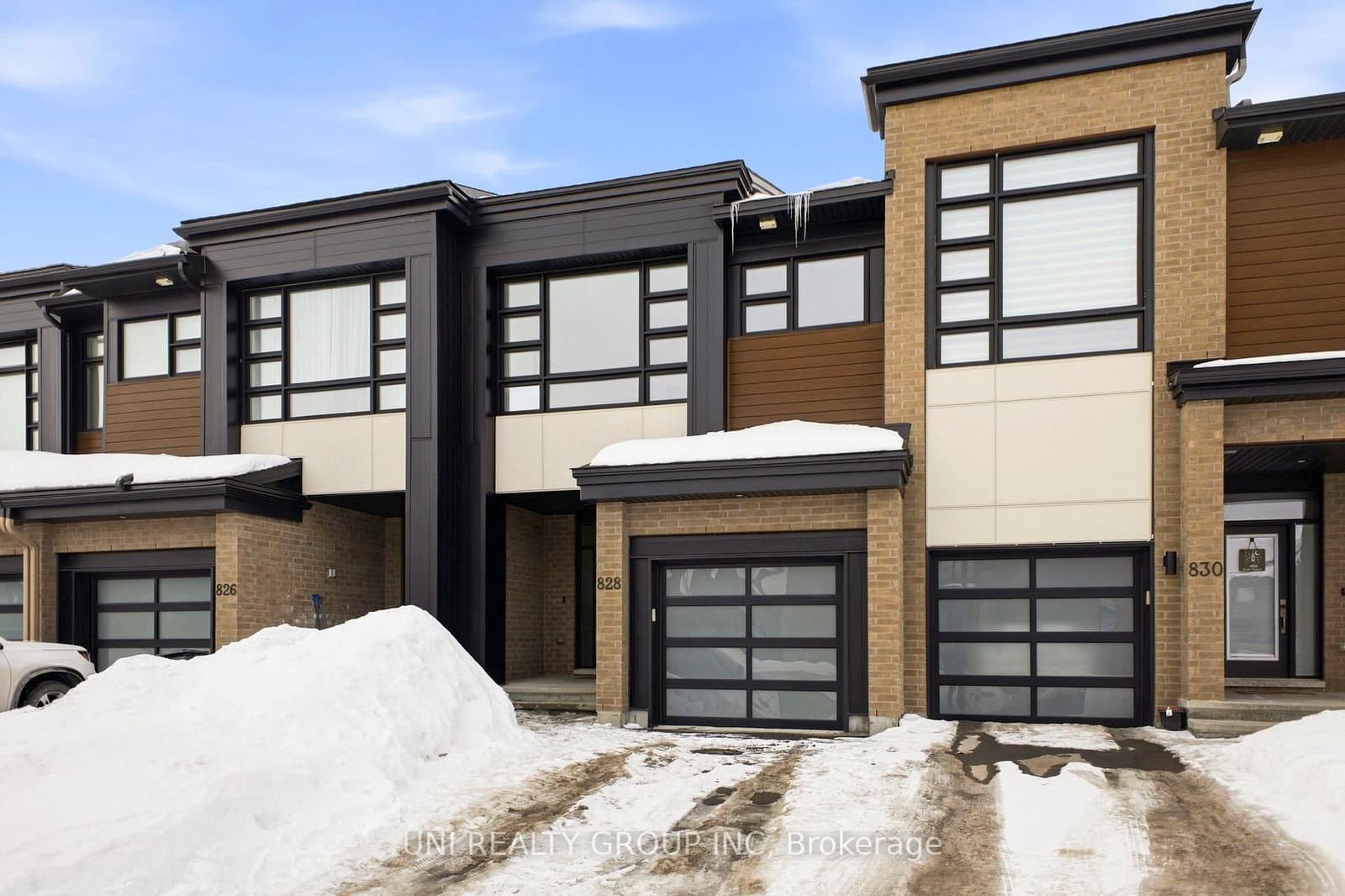 828 Chipping Circle, Ottawa, ON — photo 2
