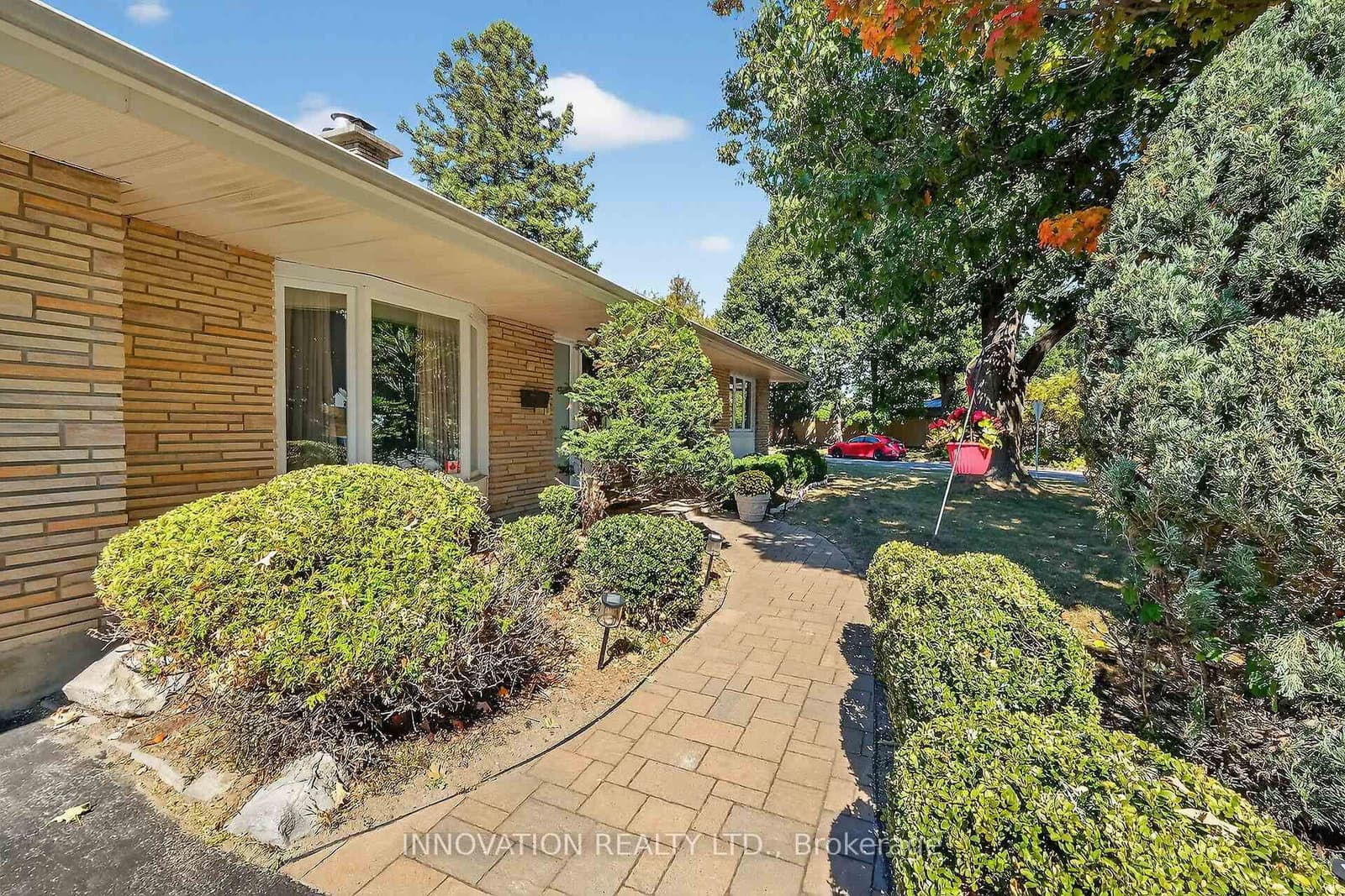 1951 Garfield Avenue, Ottawa, ON — photo 2