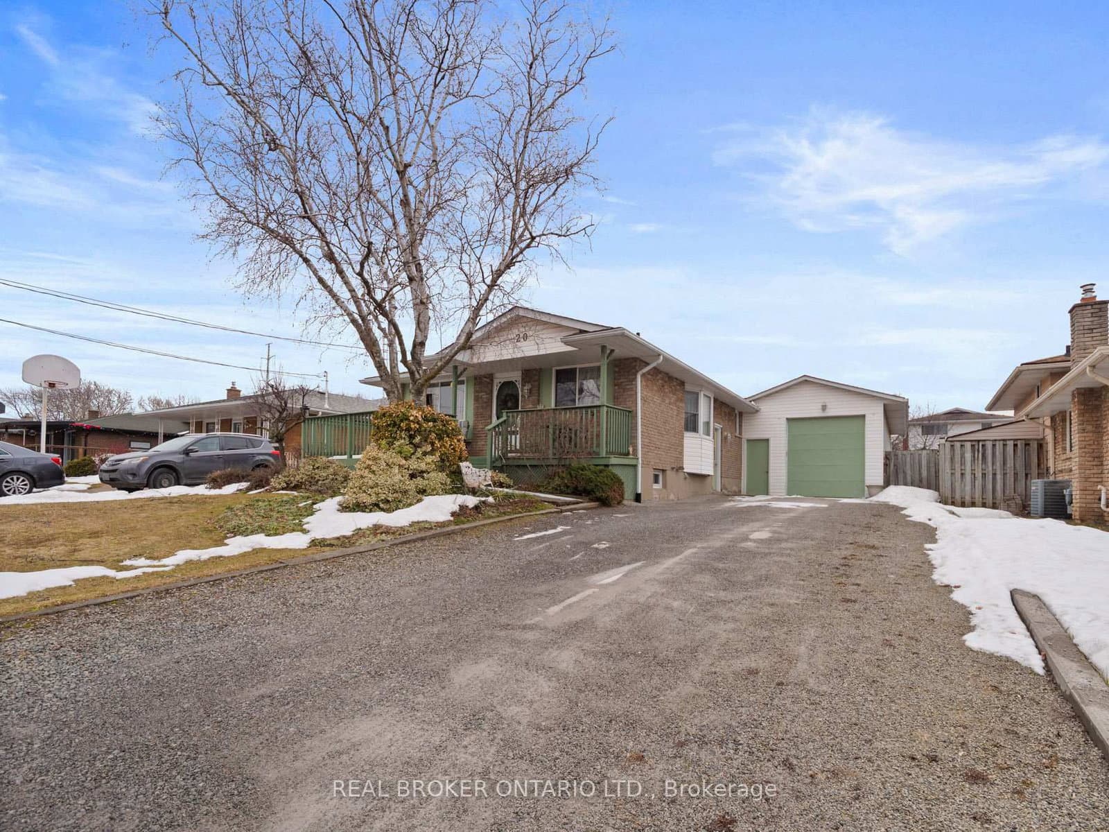 20 Brackencrest Road, St. Catharines, ON — photo 3