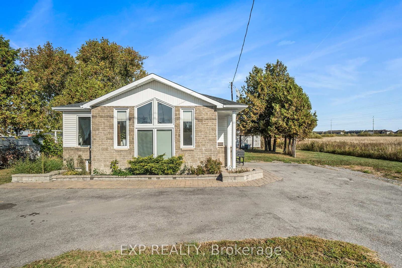 2147 Mer Bleue Road, Ottawa, ON — photo 2