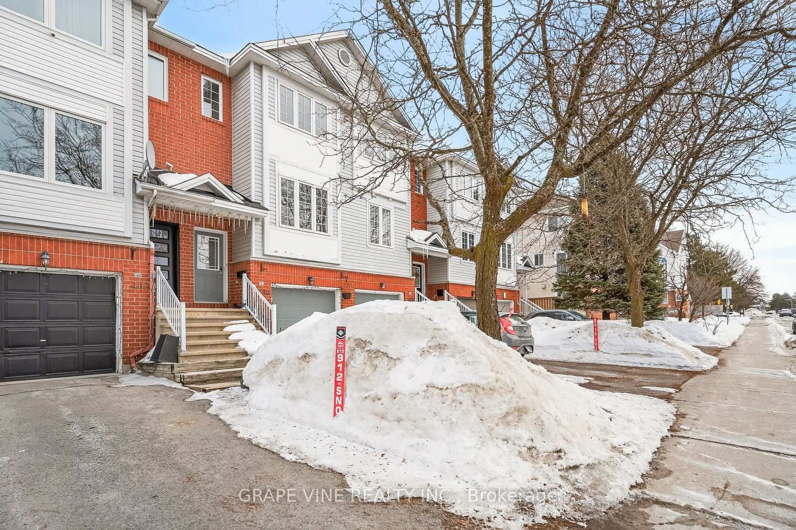 460 Seyton Drive, Nepean, ON — photo 2