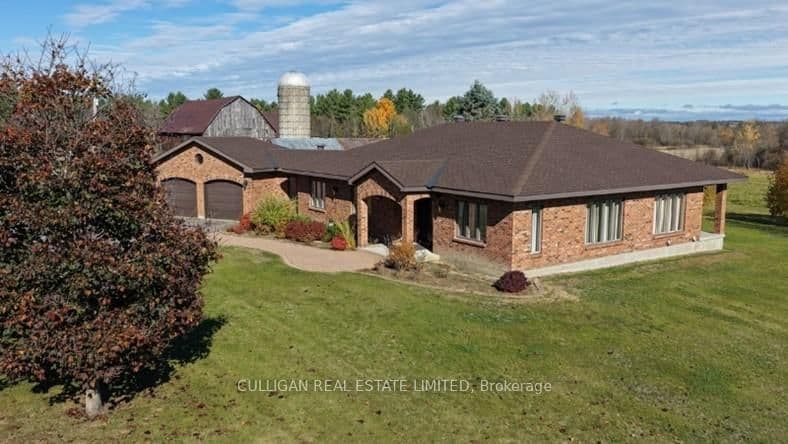 2315 Styles Side Road, Kinburn, ON — photo 2