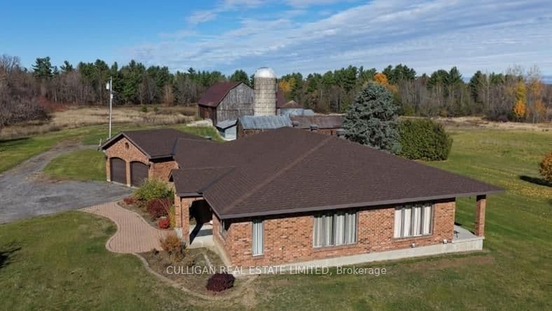 2315 Styles Side Road, Kinburn, ON — photo 2