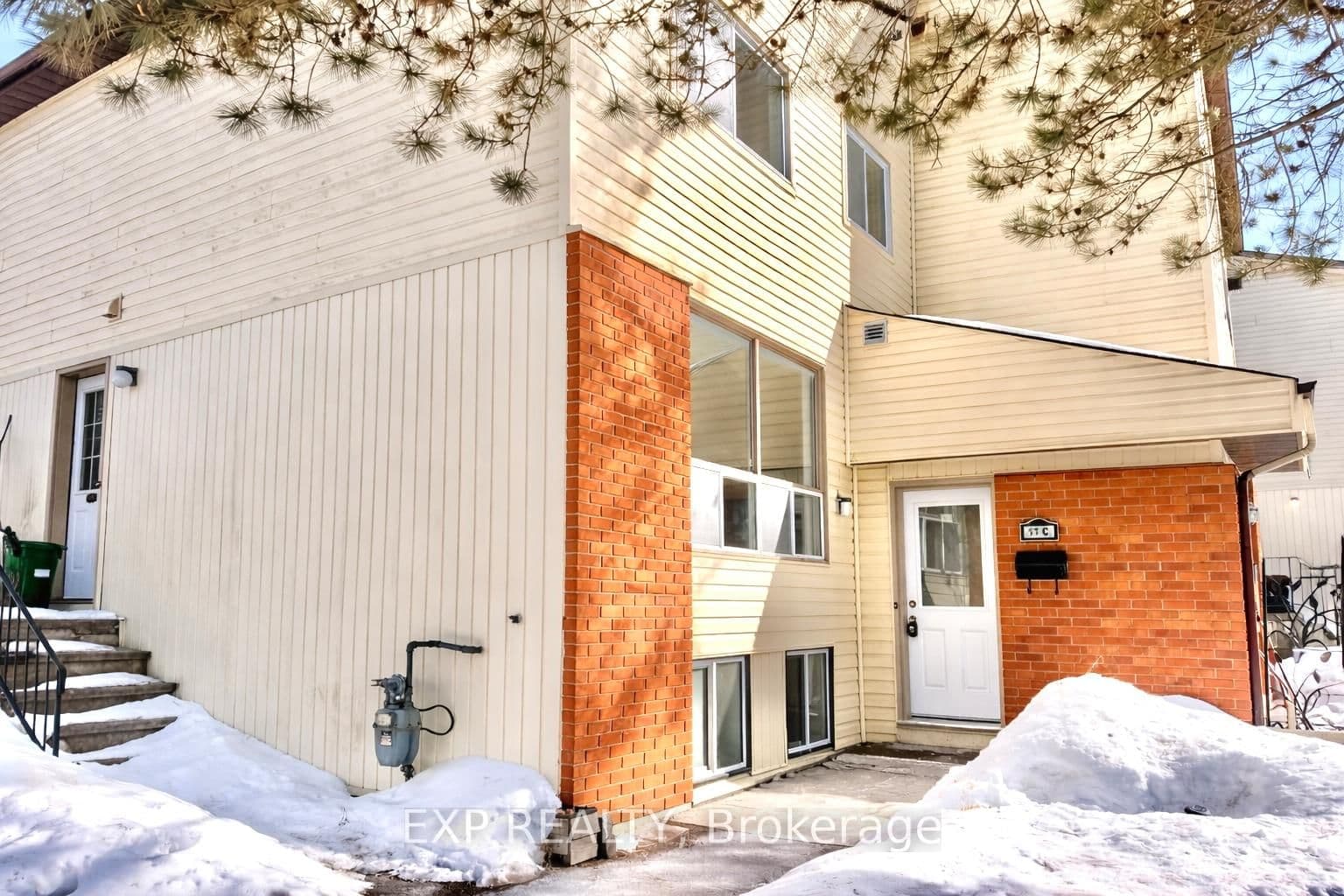 11C Sonnet Crescent, Ottawa, ON