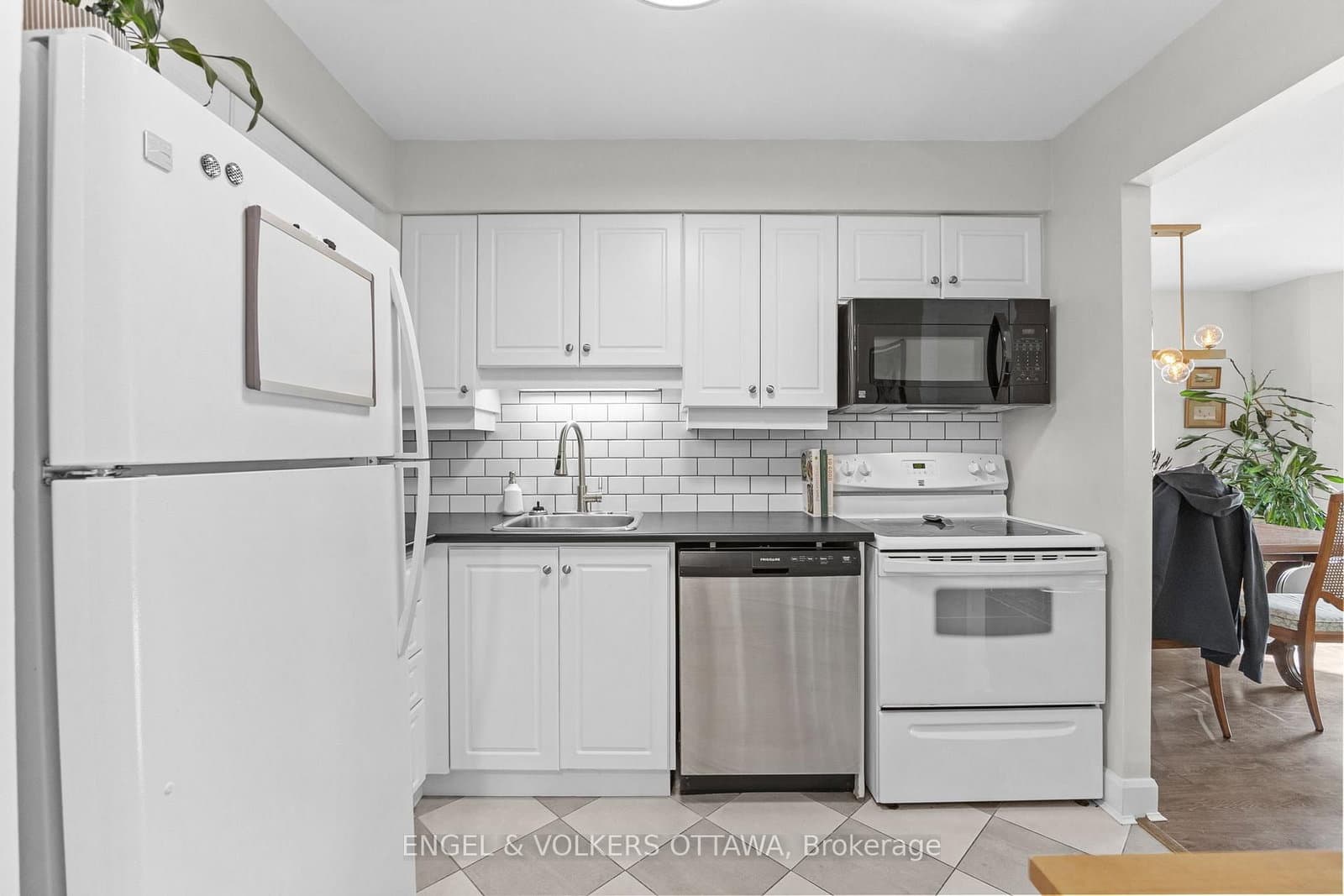 101 - 800 Mckellar Avenue, Ottawa, ON — photo 3