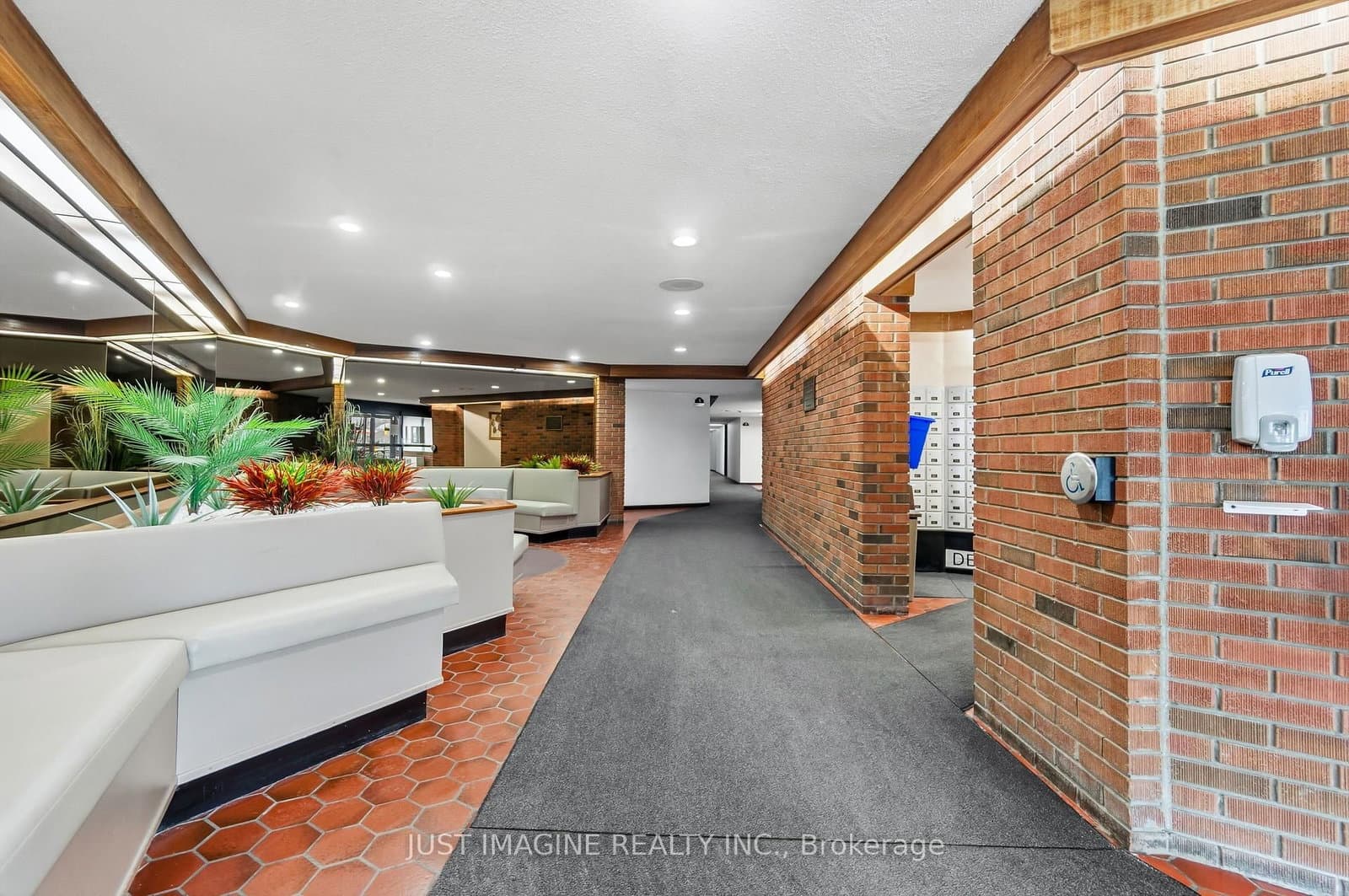 721 - 3100 Carling Avenue, Ottawa, ON — photo 2