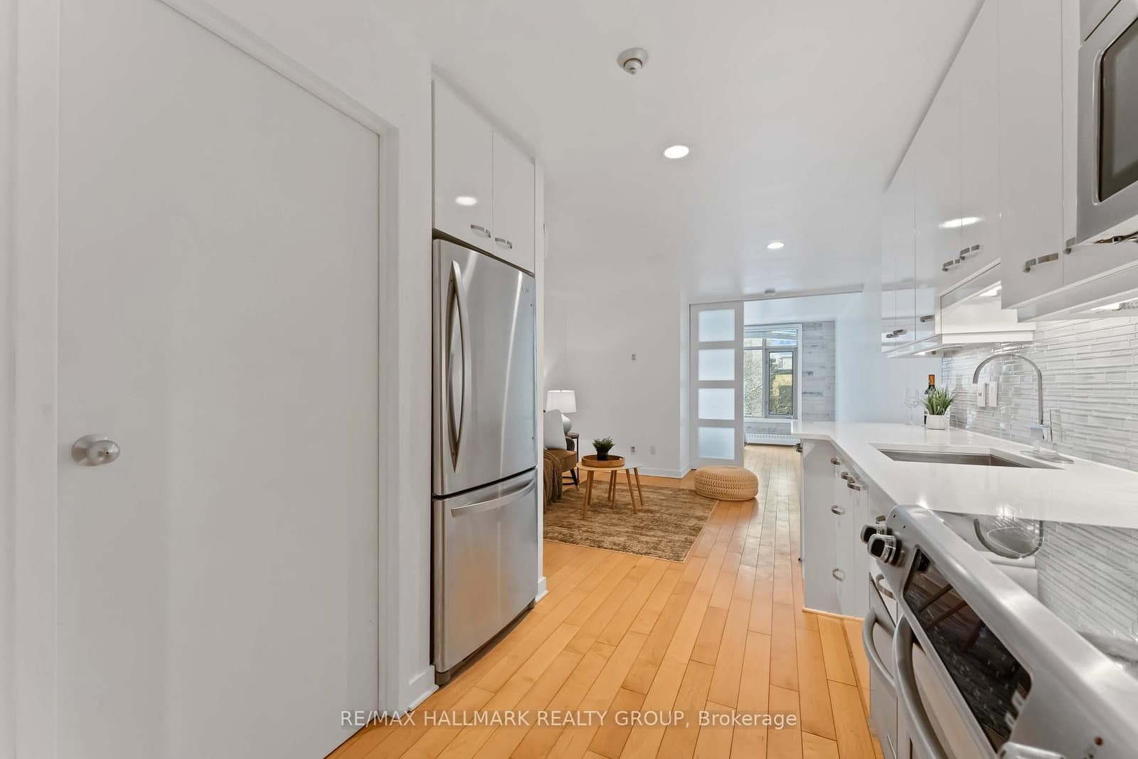 15 - 202 St Patrick Street, Ottawa, ON — photo 2