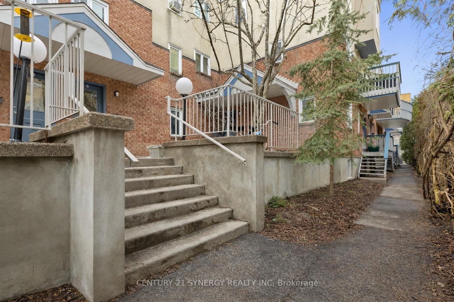 8 - 1204 Shillington Avenue, Ottawa, ON — photo 2