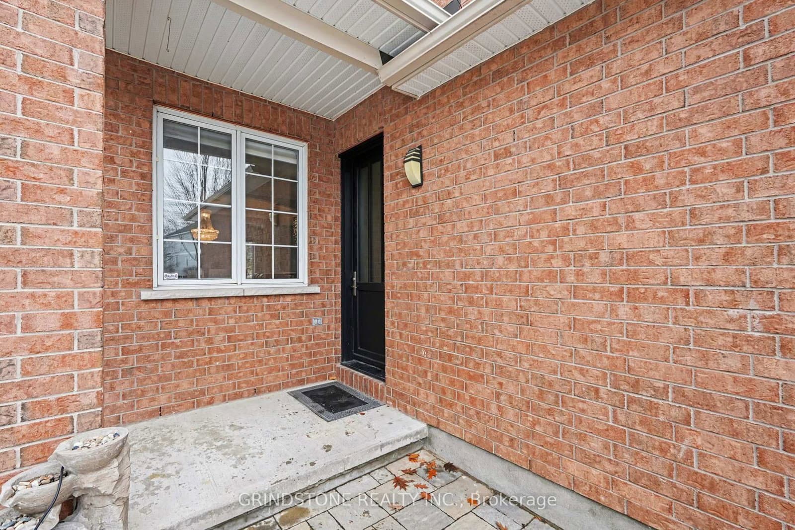 95 Evanshen Crescent, Kanata, ON — photo 3