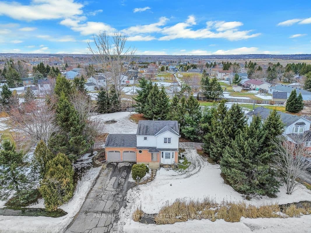 121 Porcupine Trail, Ottawa, ON — photo 2