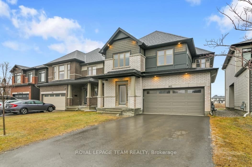 912 Duxbury Lane, Ottawa, ON