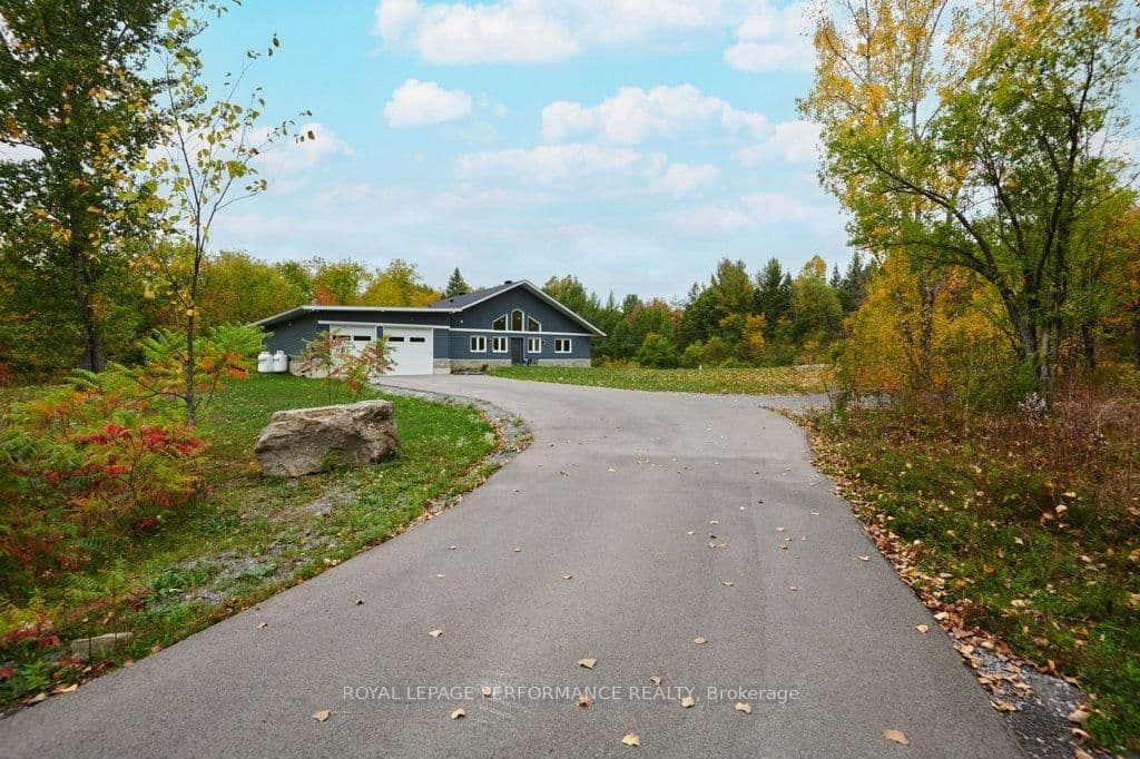 1797 March Road, Carp, ON