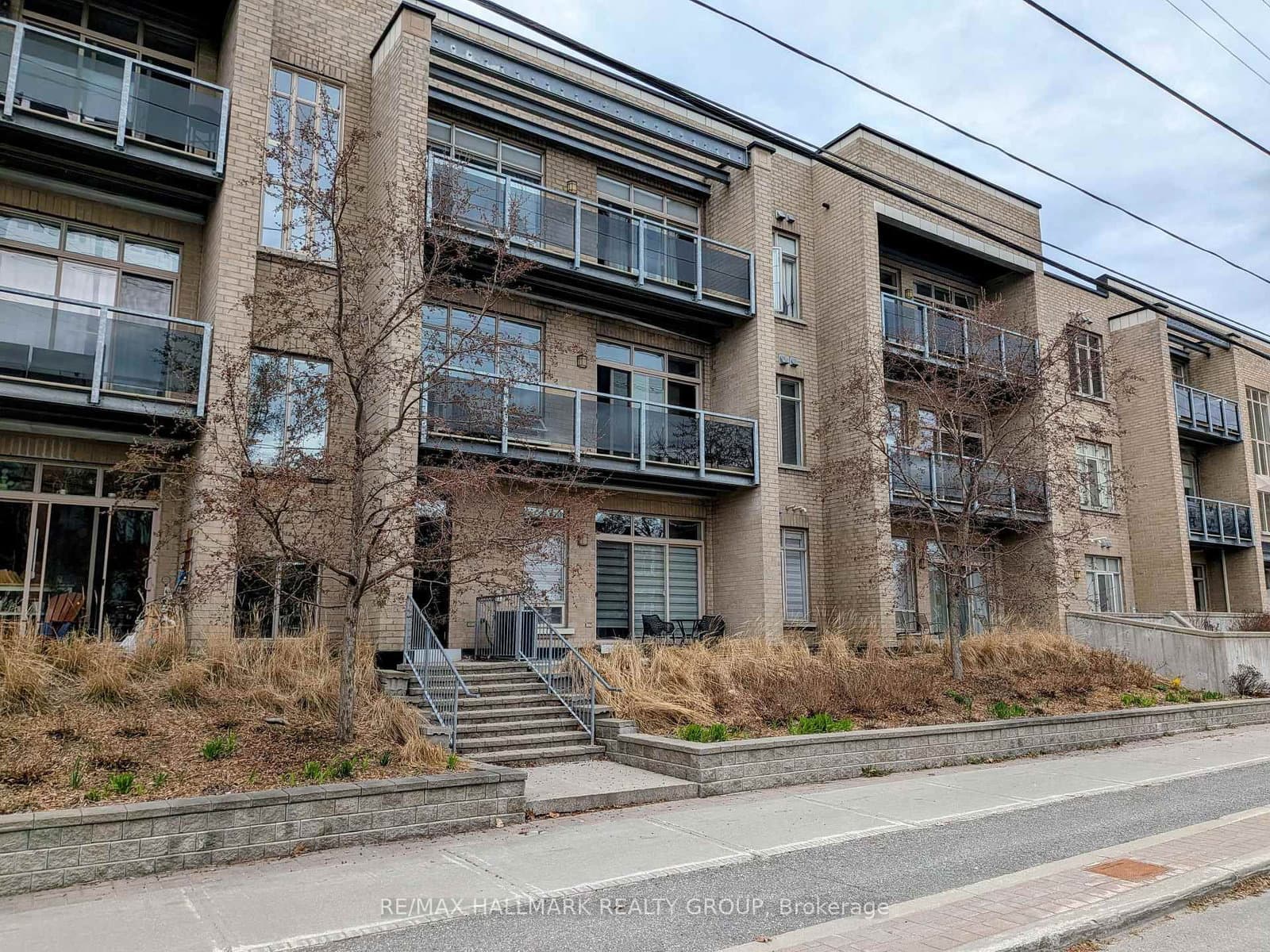 210 - 682 Churchill Avenue, Ottawa, ON