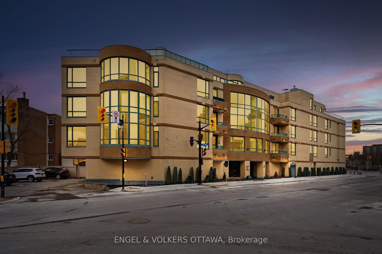 207 - 10 Main Street, Ottawa, ON