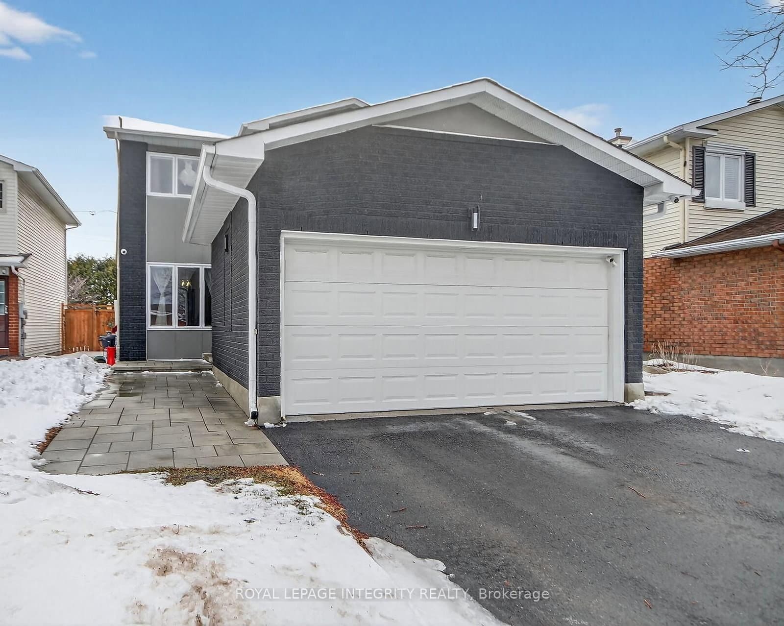 2092 Legrand Crescent, Ottawa, ON
