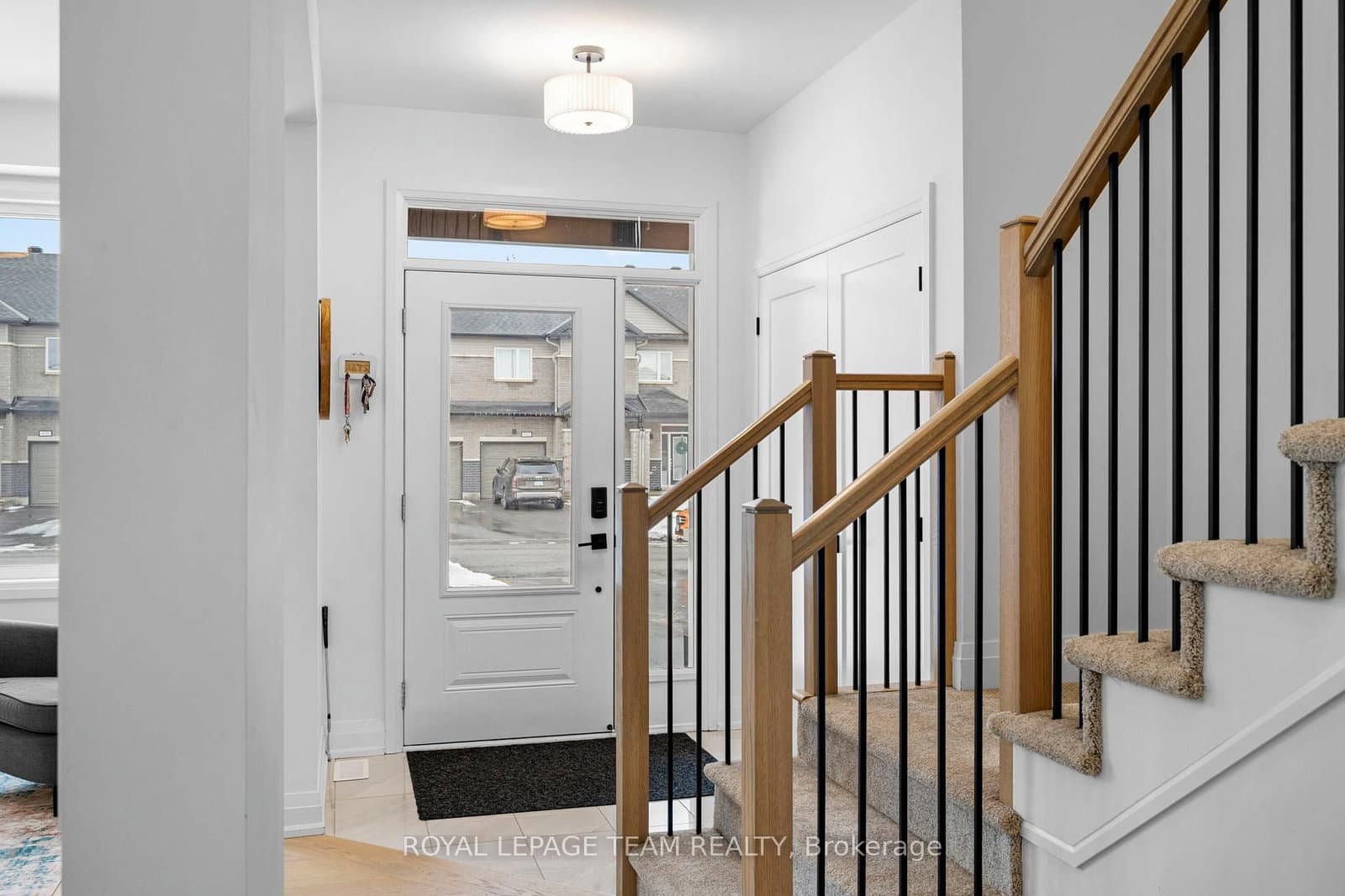 437 Fleet Canuck Private, Carp, ON — photo 2