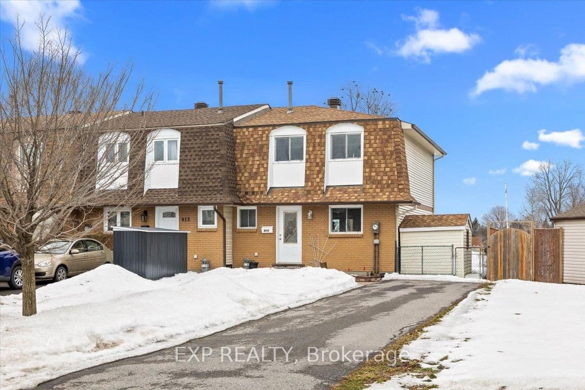 915 Lawnsberry Drive, Ottawa, ON