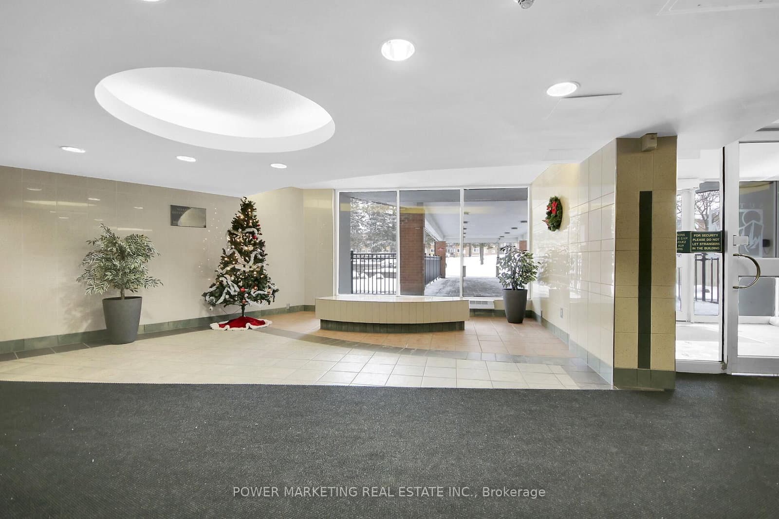 1116 - 2020 JASMINE Crescent, Ottawa, ON — photo 3