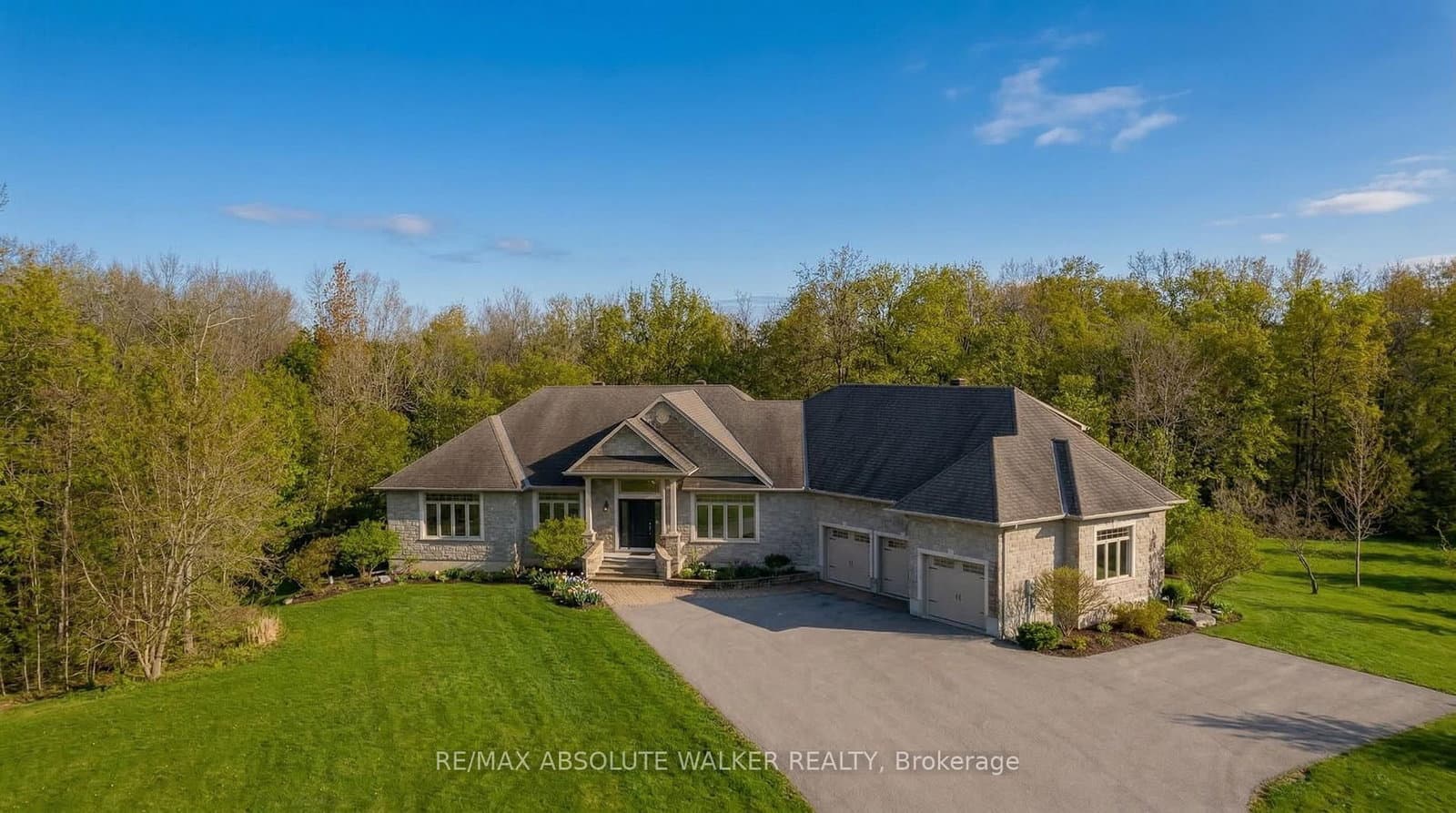 8134 Adam Baker Way, Metcalfe, ON