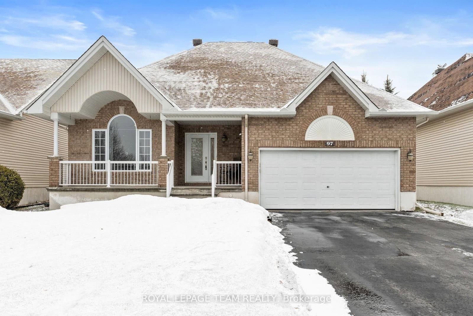 97 Lloydalex Crescent, Ottawa, ON — photo 3