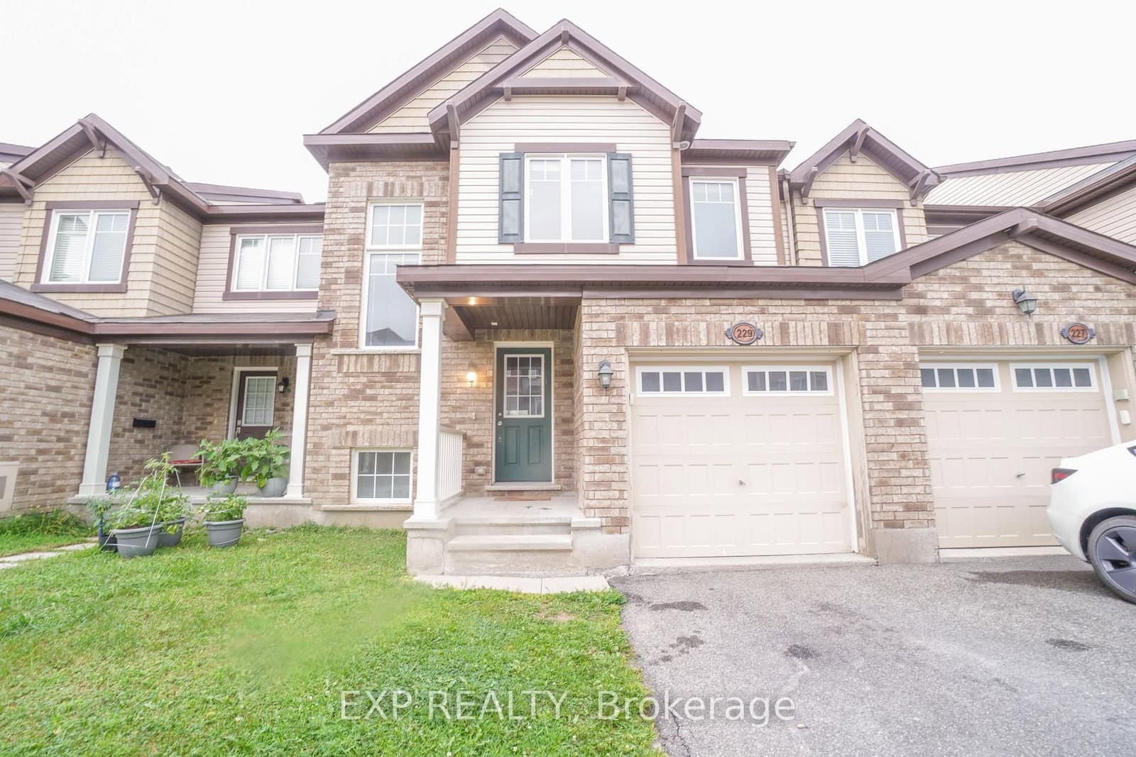 229 Cayman Road, Ottawa, ON